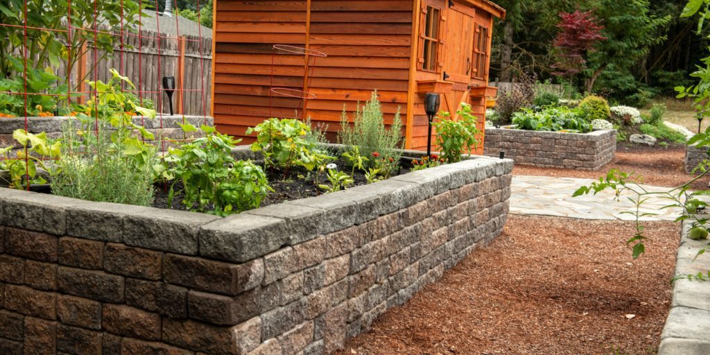 best retaining wall material
