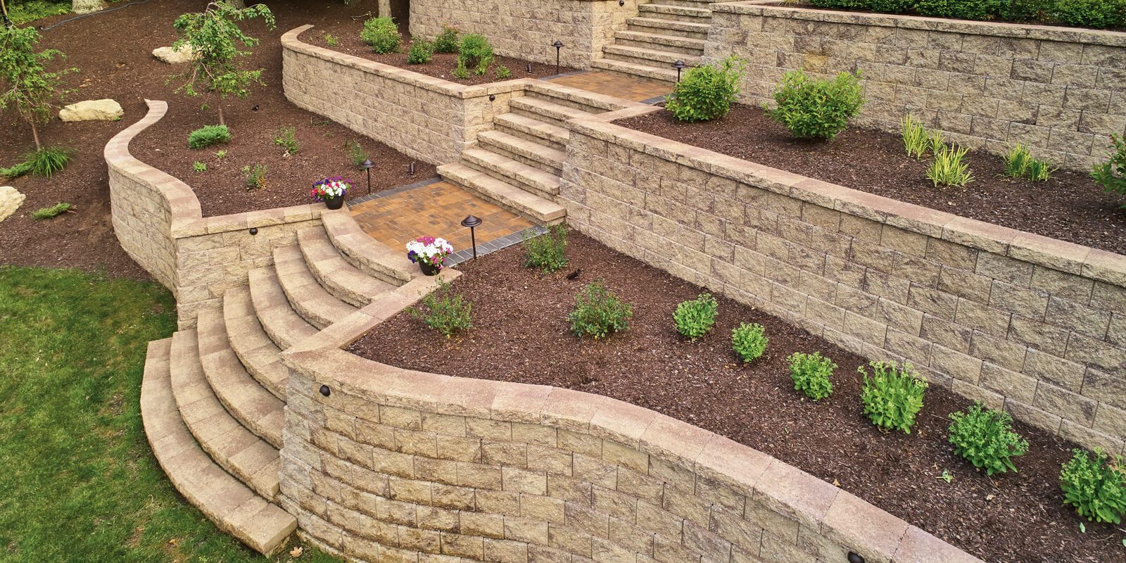 Retaining Wall Landscaping