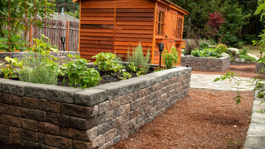 Creative and Stylish Small Retaining Wall Ideas for Gardens