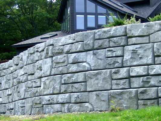 Redi-Rock Retaining Wall